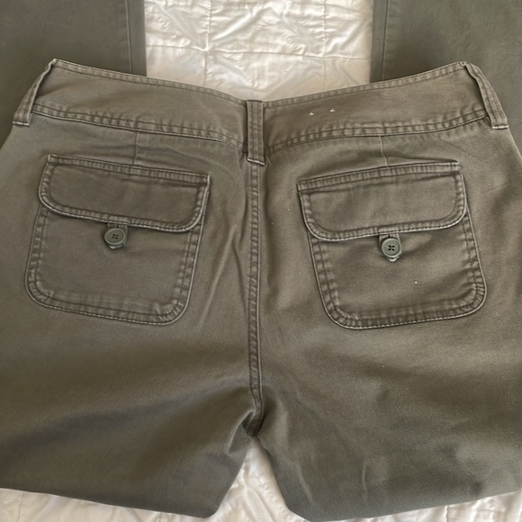 Old Navy low waist chino pants size 10 - Picture 4 of 10